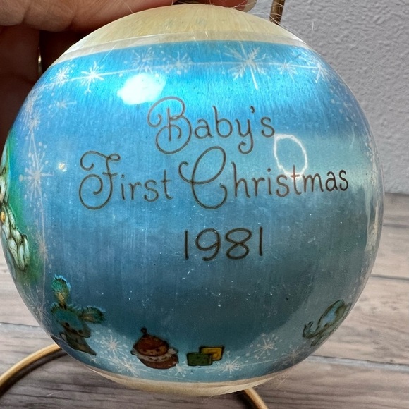 Vintage Hallmark Keepsake 1981 Baby Boy 1st Christmas Unbreakable Ornament Blue - Picture 5 of 10